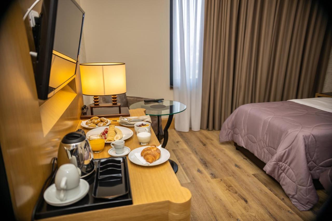Hotel Golden Palace Shkodër Dış mekan fotoğraf