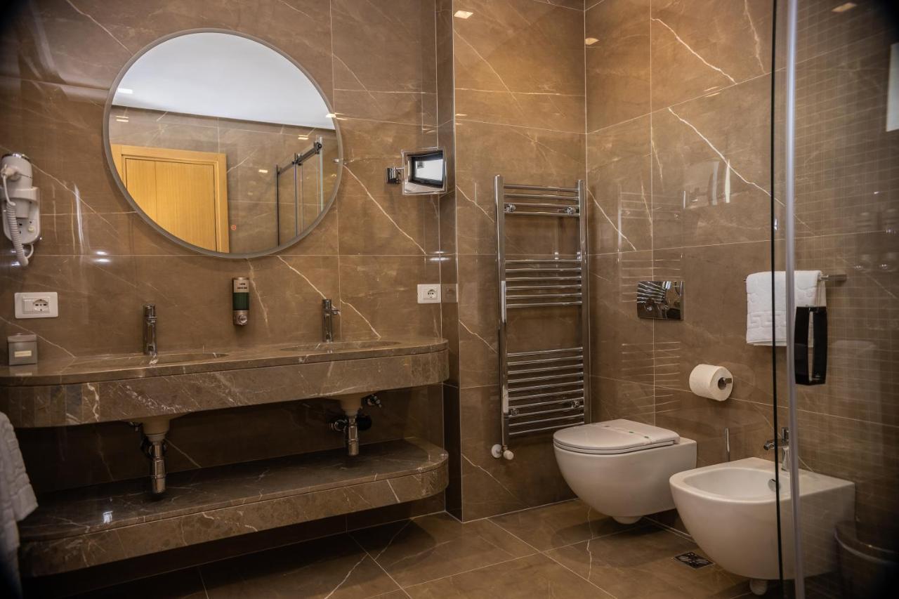 Hotel Golden Palace Shkodër Dış mekan fotoğraf