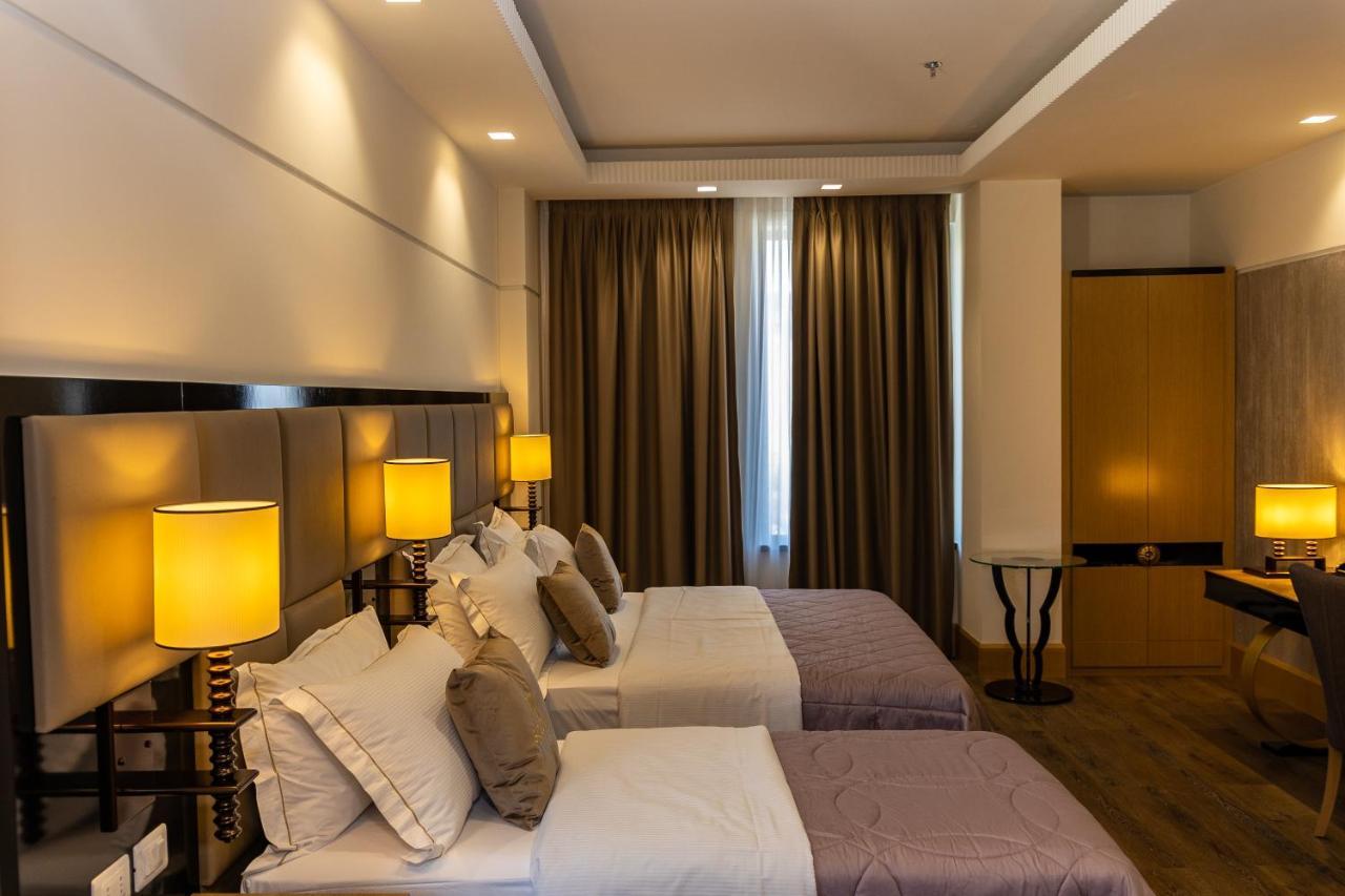 Hotel Golden Palace Shkodër Dış mekan fotoğraf