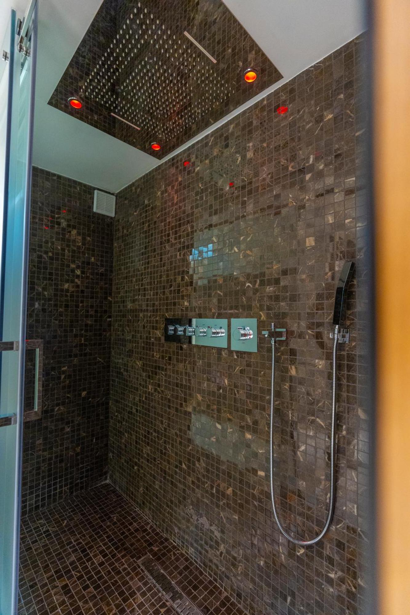 Hotel Golden Palace Shkodër Dış mekan fotoğraf